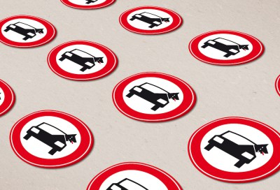 sticker_verkeersbord_verbod_hond_in_de_auto_webwinkel-reeks